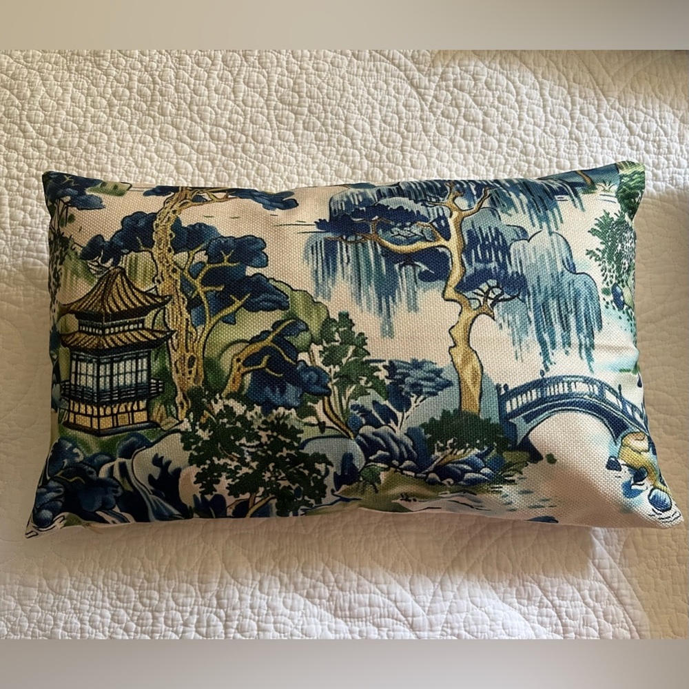 NWOT Chinoiserie/Pagoda Indoor/Outdoor Pillow